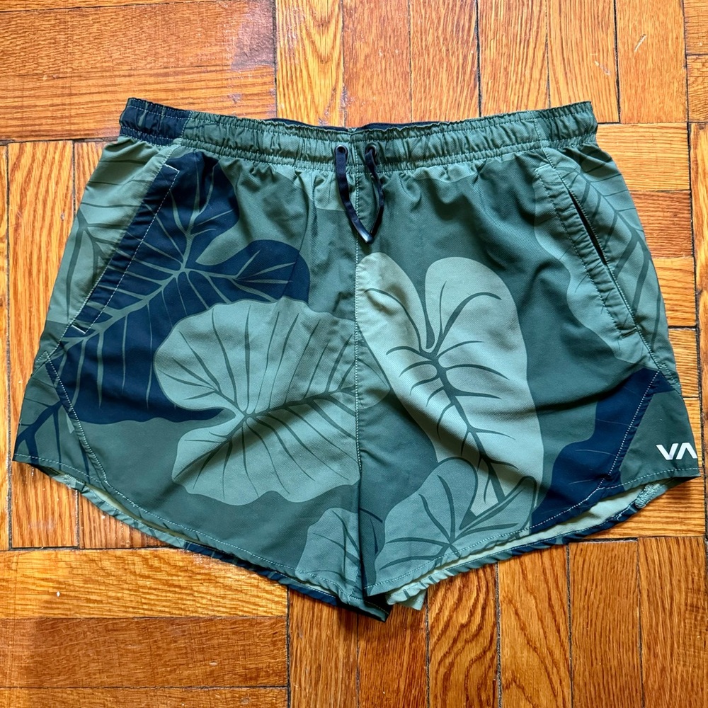 VA ESSENTIAL MID-RISE YOGGER X TECHNICAL TRAINING SHORTS